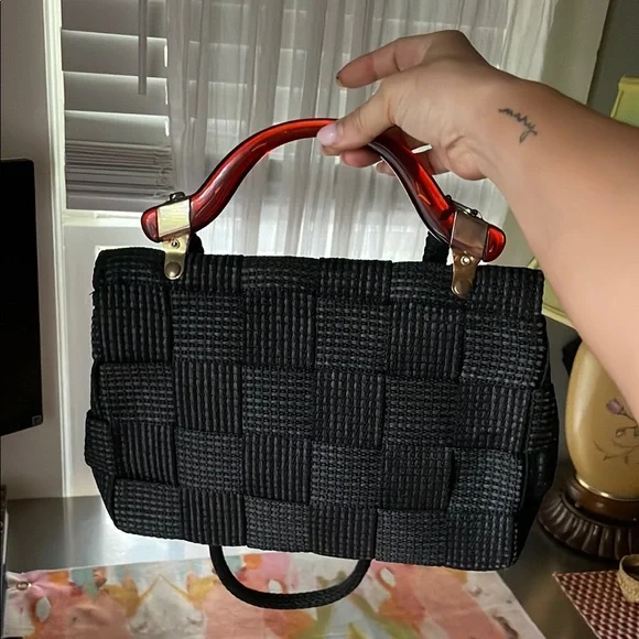 Black Woven vintage Handbag with acrylic handle - Picture 2 of 10